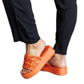 Slides plataforma laranja da Colonnello