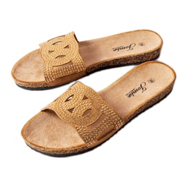 Escorregas marrons decoradas com jatos Lagacé marrom