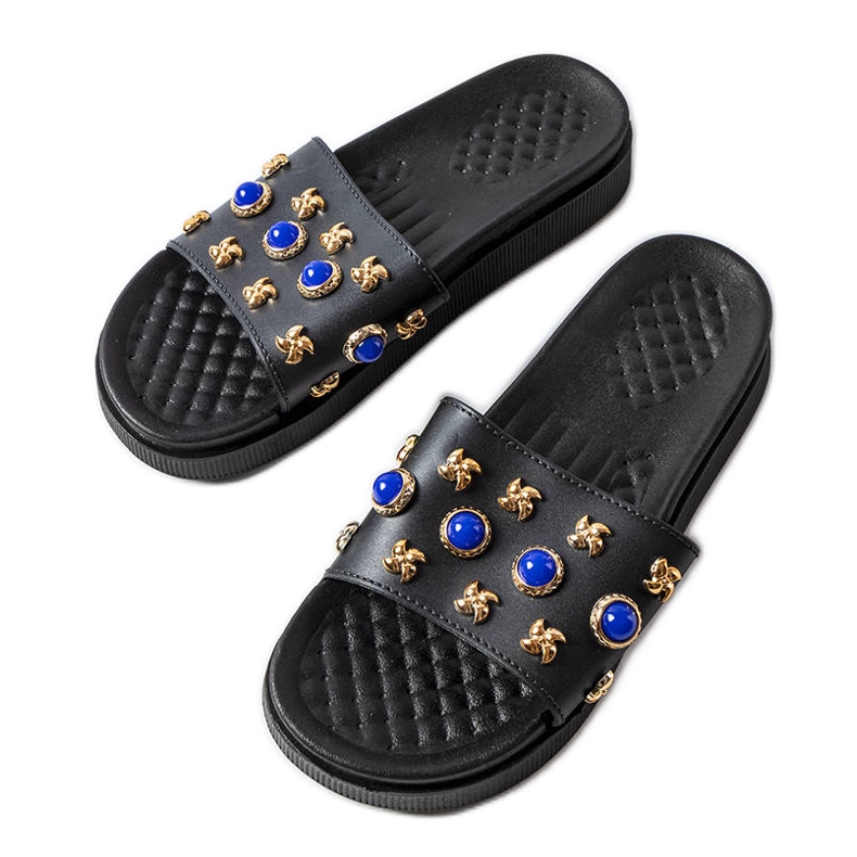 Slides pretos decorados da Montesarchio