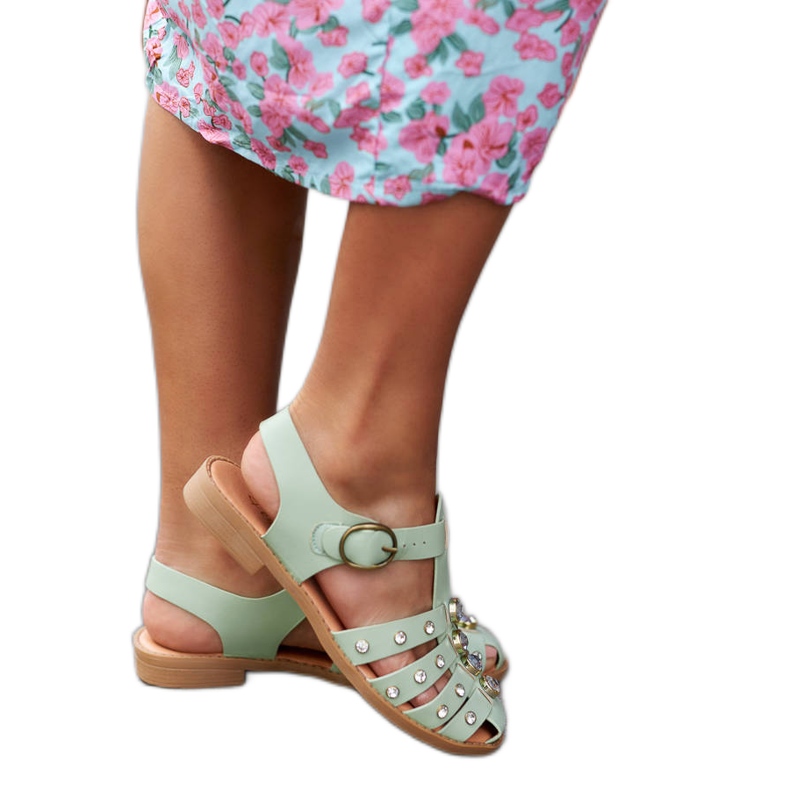 Sandálias verdes decoradas com strass da Gaetano