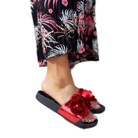 Chinelos vermelhos com cabedal decorativo Caggio