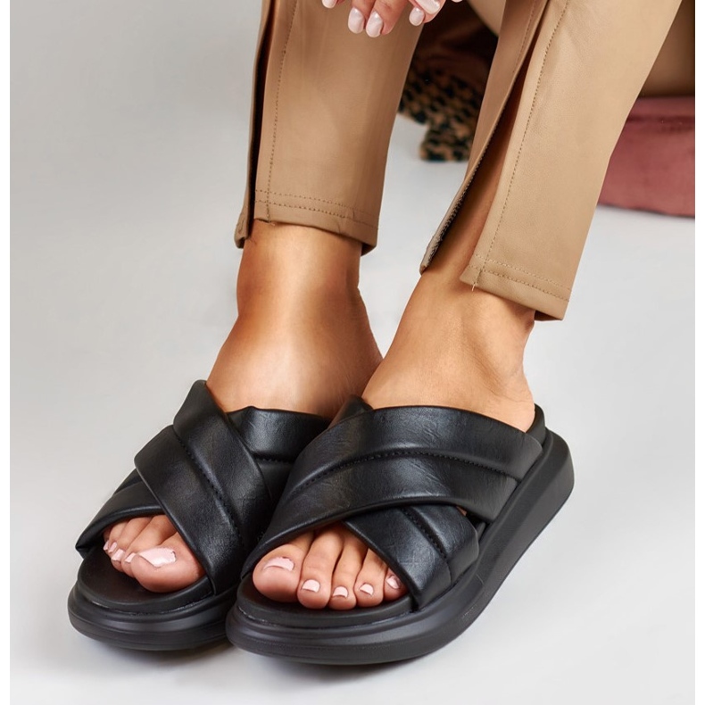 La.Fi chinelos pretos clássicos