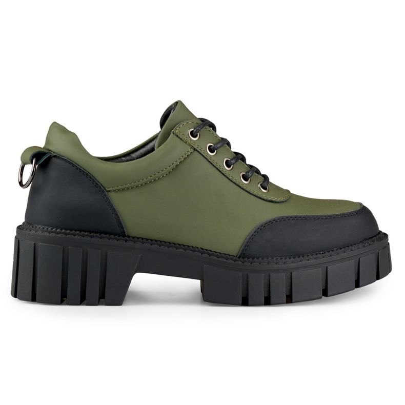Sapatos verdes escuros em pele ecológica