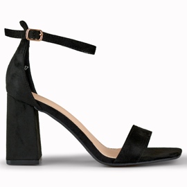 Sandália preta de salto alto preto