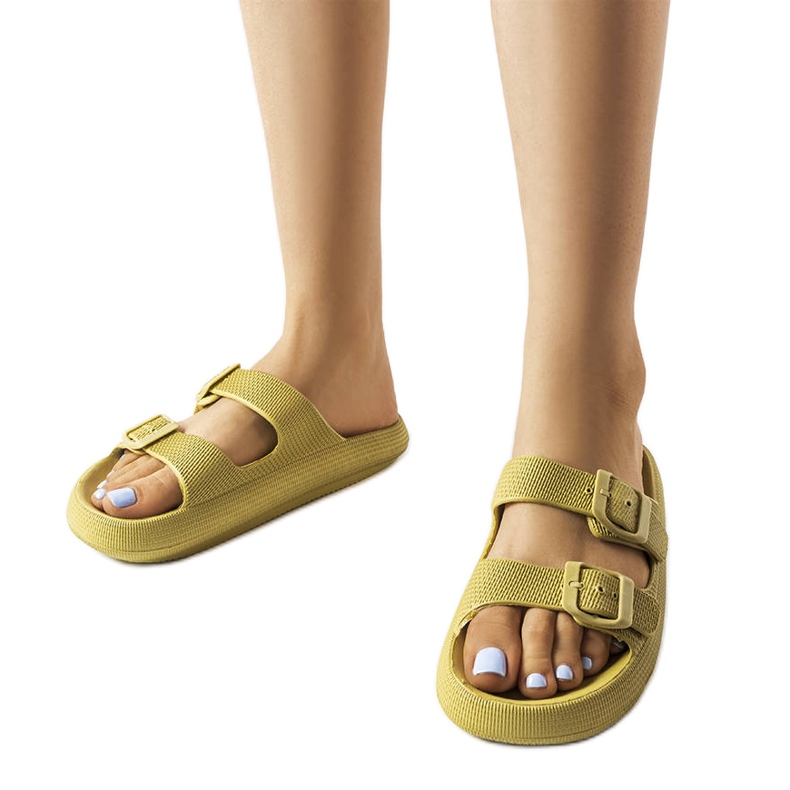 Sliders de borracha verde com fivelas de Padova