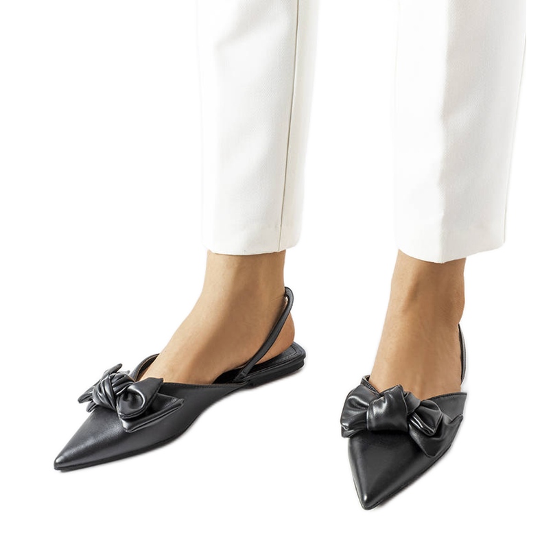 Sabrina Bonarcado salto aberto preto