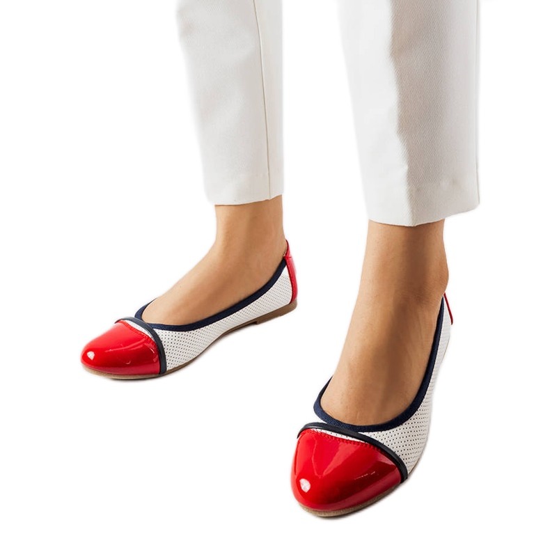 Bailarinas vermelhas e brancas de Colombo branco