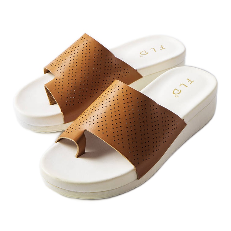 Sandália plataforma marrom Monferrato. castanho