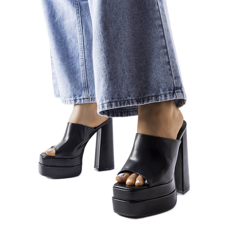 Sandálias de salto alto preto Mertzon