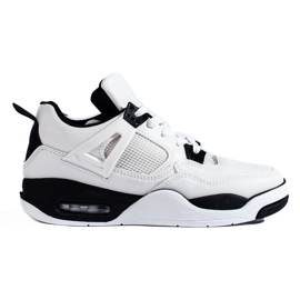 Tênis preto e branco com sola grossa da Shelovet