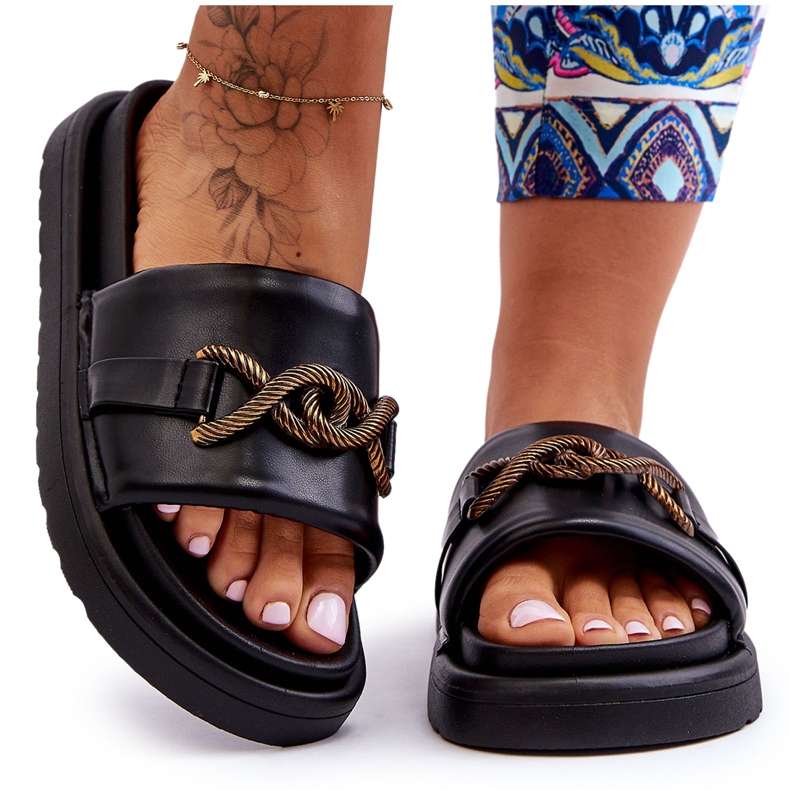 Sandálias Femininas com Decoração Preto Verso Sandálias Femininas com Decoração Preto Verso