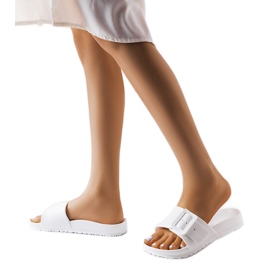 Sliders de borracha branca com fivela Nelm branco