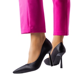 Vinceza Alfinetes pretos com acabamento acetinado da Vincez