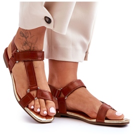 Sandália feminina Camel Lissa plana com velcro marrom