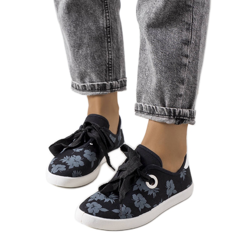 Tênis preto floral Hurstie