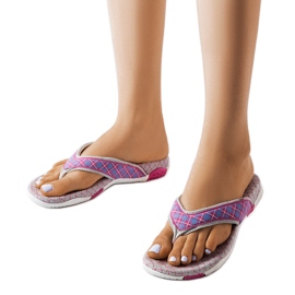 Chinelos de tecido cinza e rosa, Luigia