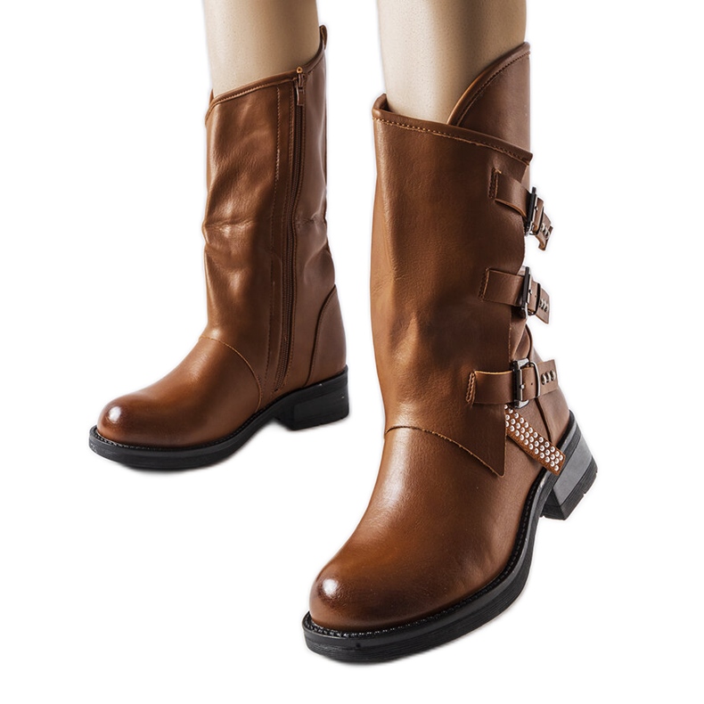 Botas marrons com fivelas da Bojle castanho