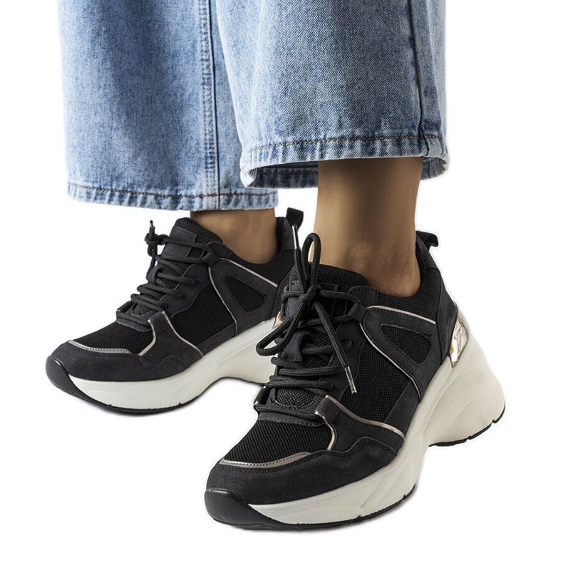 Tênis de salto preto Echeverri.