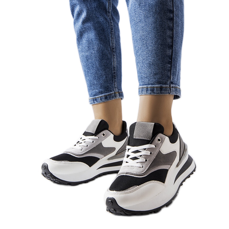 Inna Tênis plataforma preto e branco Doirons.