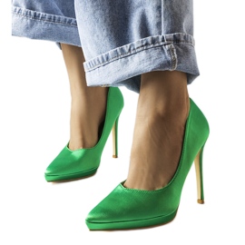 Sapatos de cetim verde da Silje