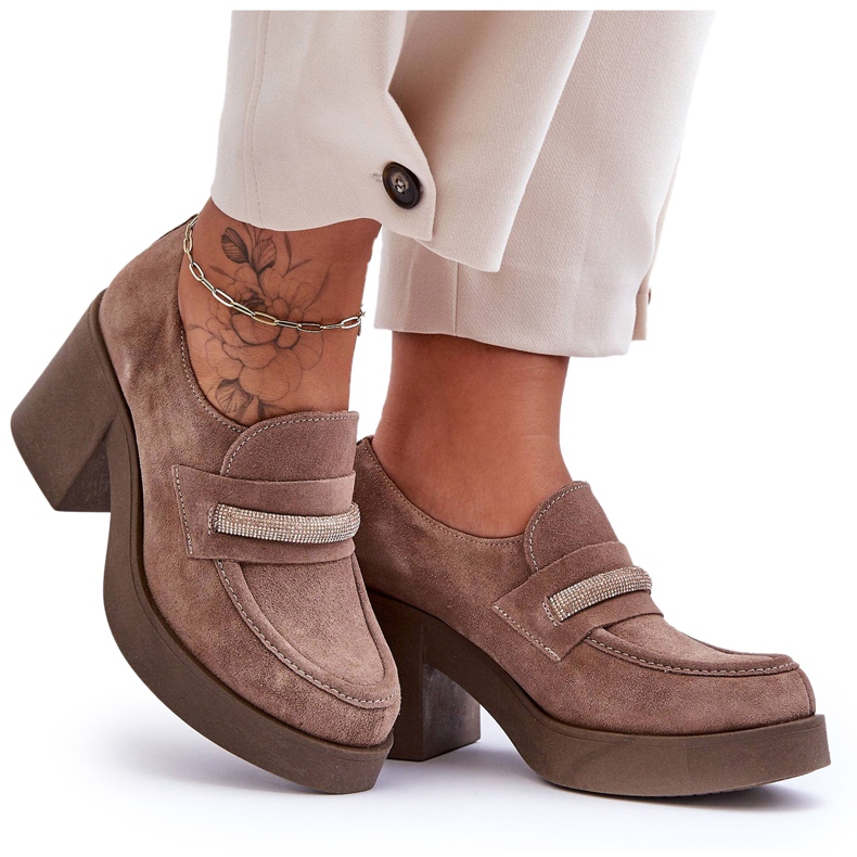 Lemar Sapatos de salto de camurça com decoração bege Gelanor