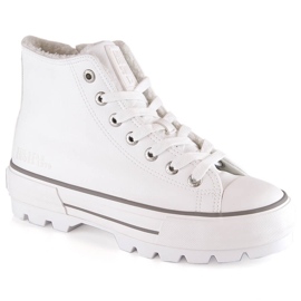 Tênis isolado na plataforma branco Big Star MM274037