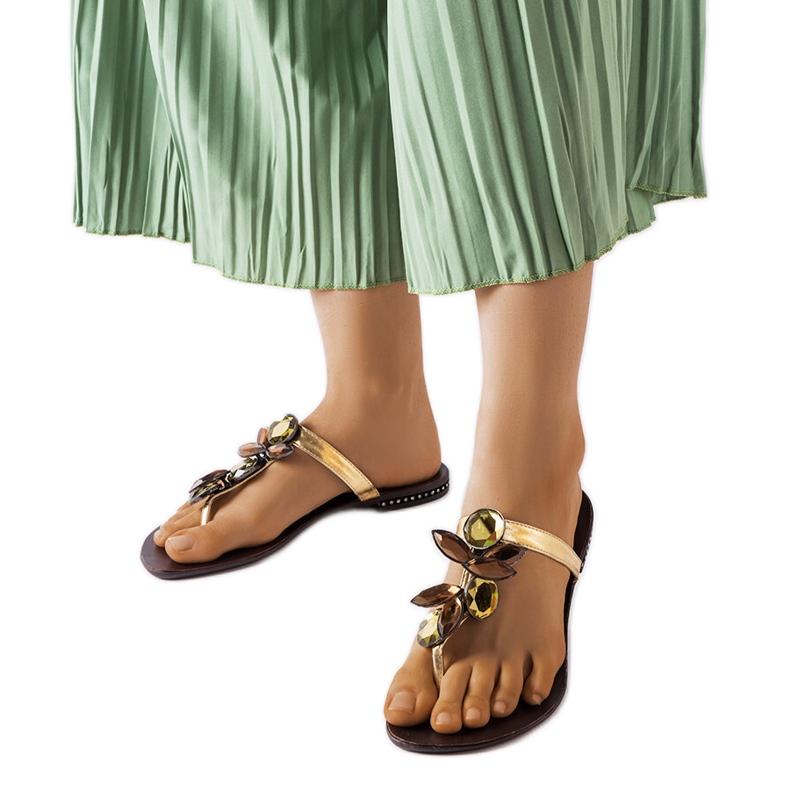 Chinelos Zarattini elegantes dourados