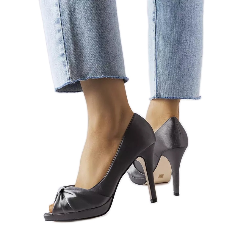 Salto peep toe cinza, Paré