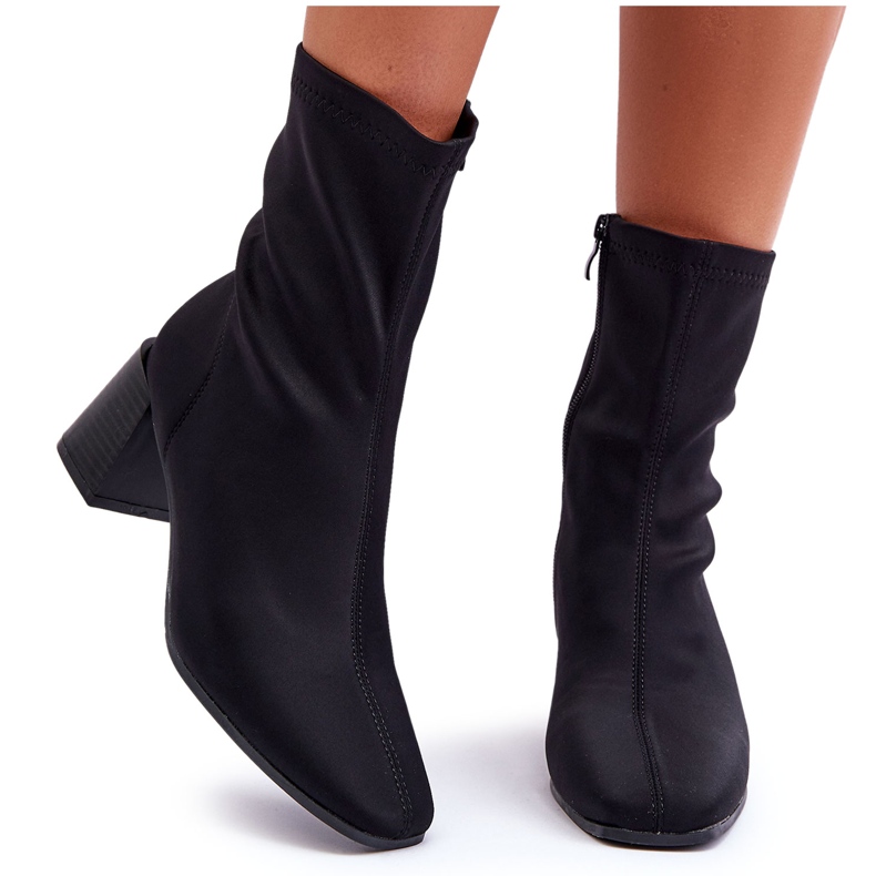 Botas pretas de tecido Amisa com zíper preto Botas pretas de tecido Amisa com zíper preto