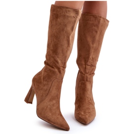 Botas de salto de camurça marrom Adrolio