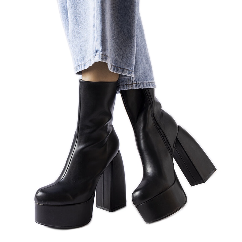 Inna Botas pretas de salto alto, Baratti preto