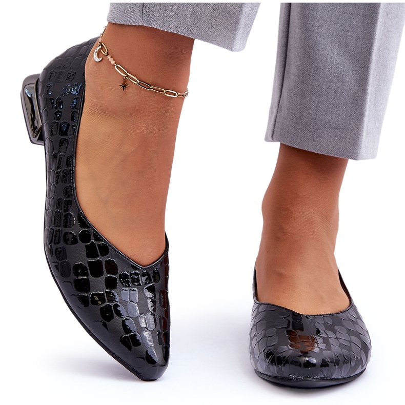 PD1 Vaani Couro Salto Baixo Preto Vaani