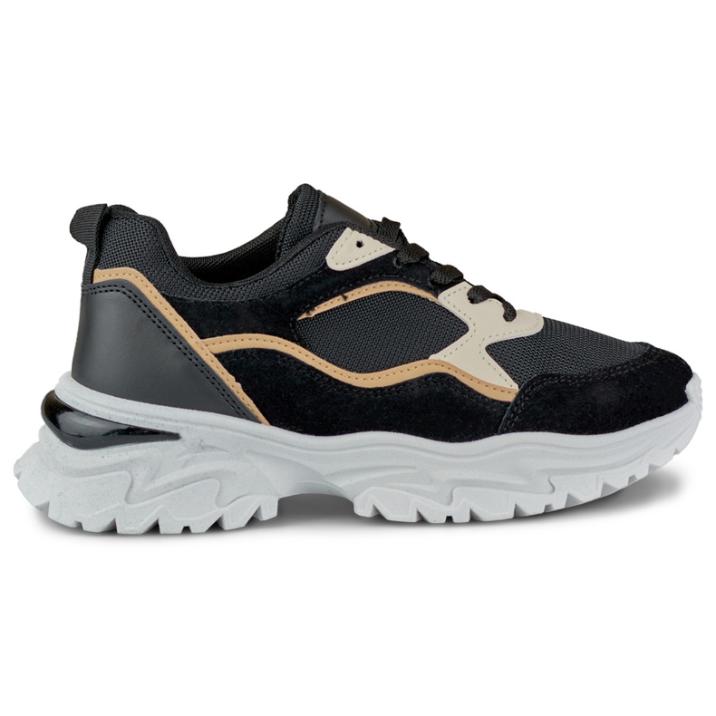 Tênis feminino preto com sola branca