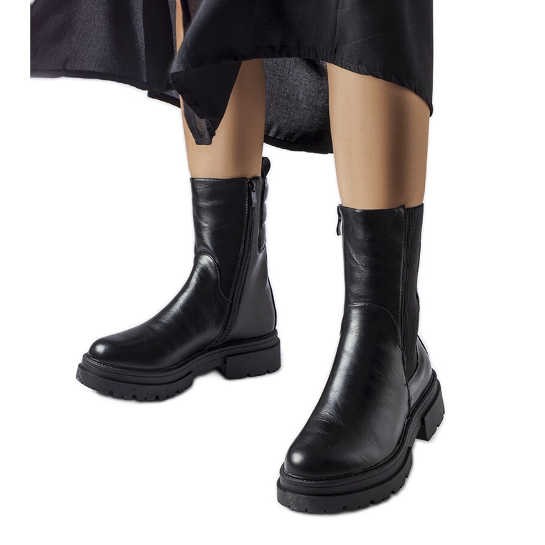 Botas isoladas pretas da Fornari preto