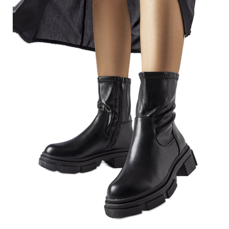 Botas isoladas pretas da Helvi preto