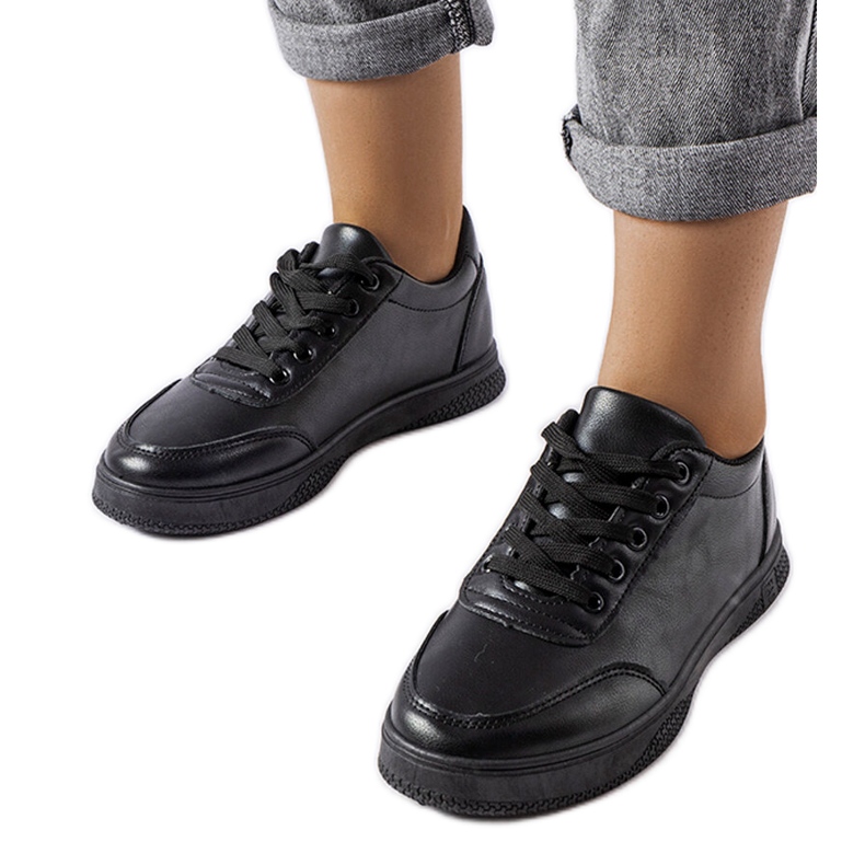 Tênis esportivo preto Donato