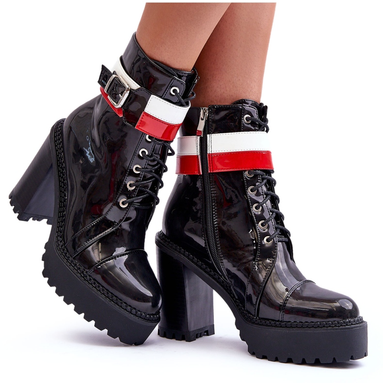 Adrijana Botas grossas de couro com salto alto Preto