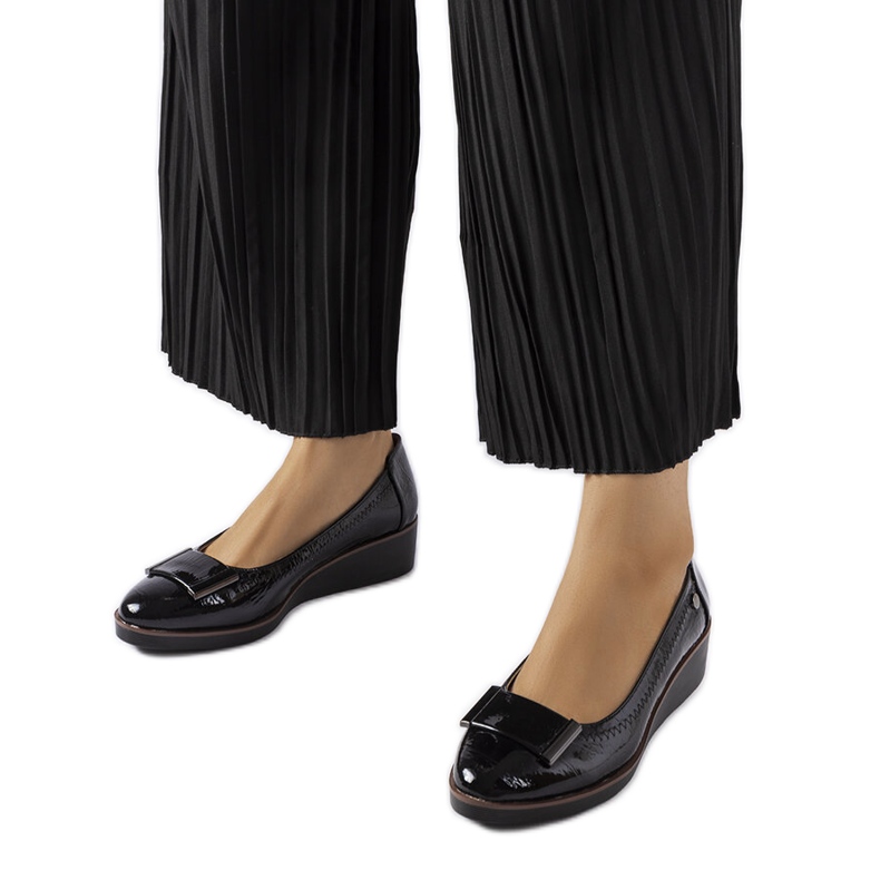 Bailarinas pretas com palmilha de couro da Kajla preto