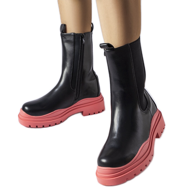 Botas pretas com sola colorida da Delebio preto