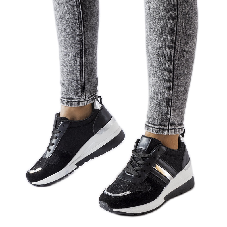 Inna Tênis de cunha preto e prata de Titusville