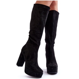 Botas acima do joelho com salto preto e plataforma Baldrema