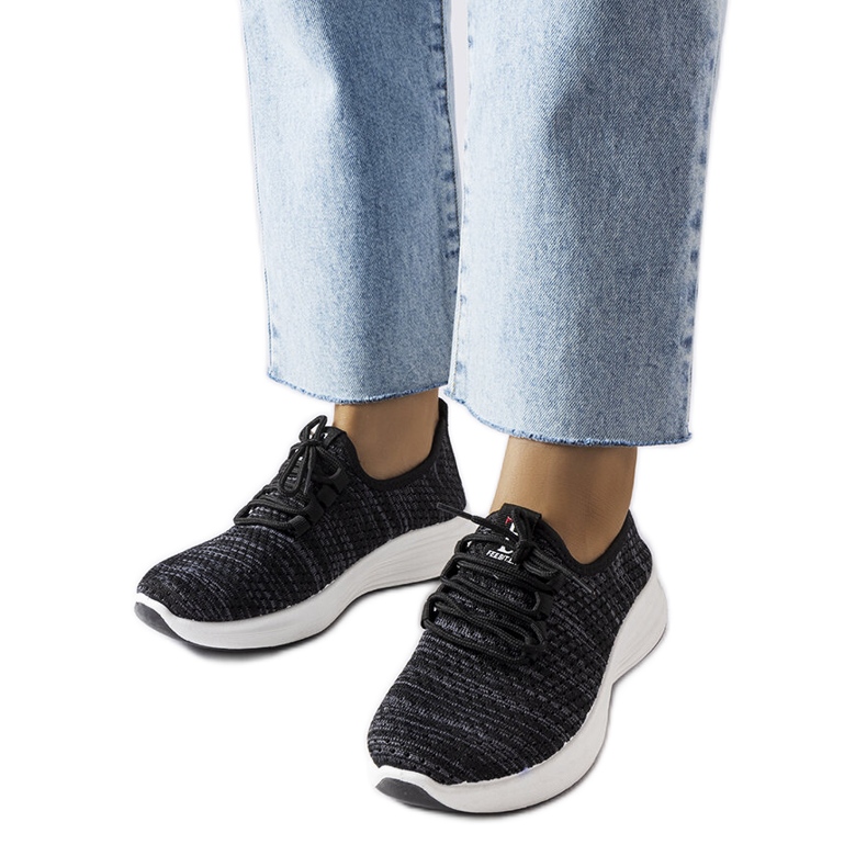 Tênis de tecido preto da Tommaso