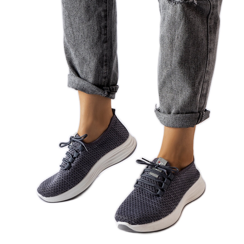 Tênis de tecido cinza da Tommaso