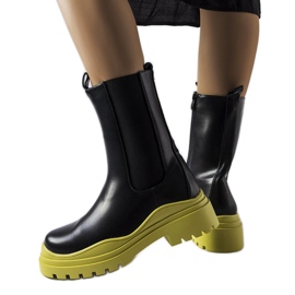 Botas pretas com sola colorida da Delebio preto