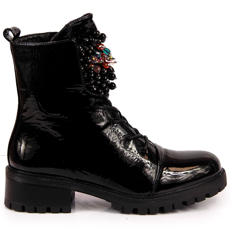 Botas femininas com miçangas, isoladas, pretas envernizadas Jezzi RMR2071-15 preto Botas femininas com miçangas, isoladas, pretas envernizadas Jezzi RMR2071-15 preto