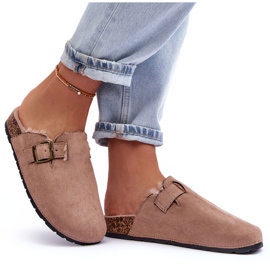 Chinelos femininos bege de camurça com pele Haidamia