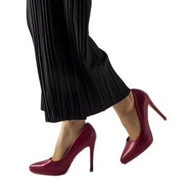 Os clássicos saltos altos cor de vinho de Kristin vermelho Os clássicos saltos altos cor de vinho de Kristin vermelho