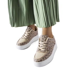 Inna Tênis bege decorado com o monograma Sands