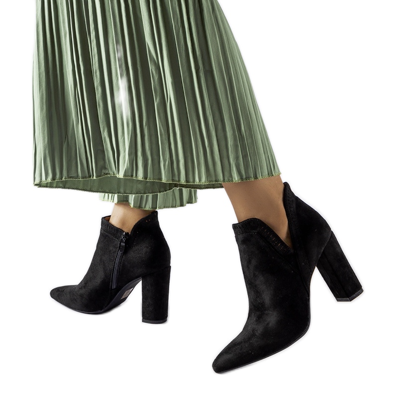 Botins Cammoro em camurça preta preto