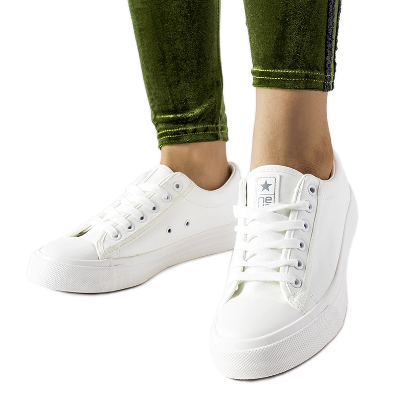 NEWS Tênis Mushirah clássico branco